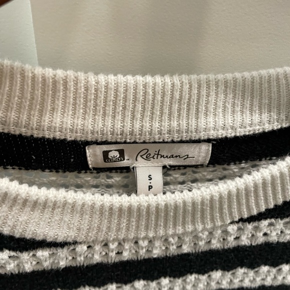 Black and white striped sweater - Picture 3 of 4